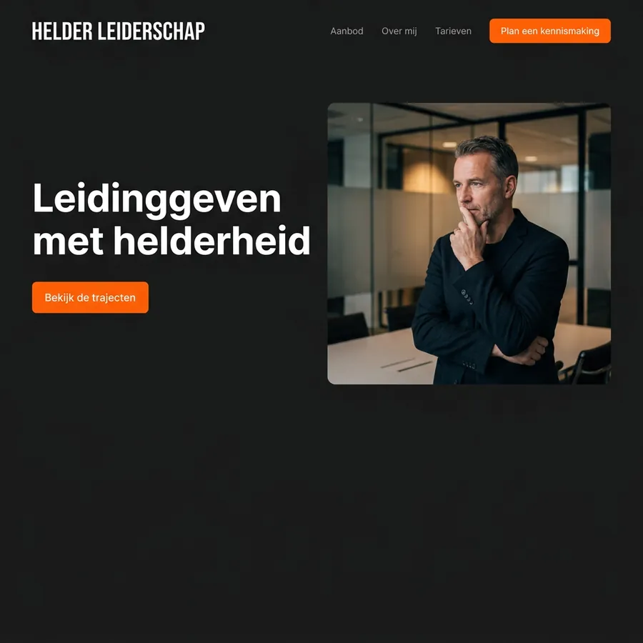Voorbeeldontwerp: website voor Helder Leiderschap (fictief), in antraciet met oranje